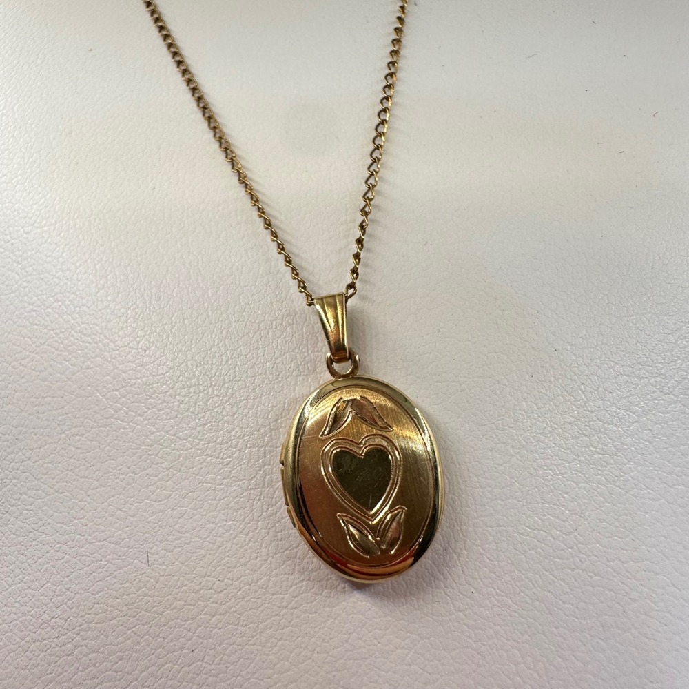 Vintage JM 1/20 14K Gold Filled Heart Etched Oval Locket Necklace